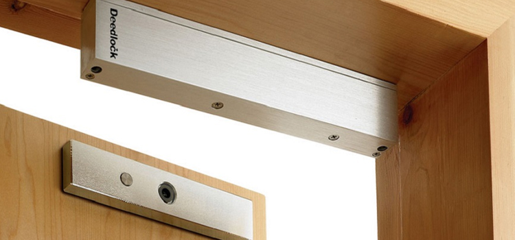 Magnetic lock installation Blackhawk